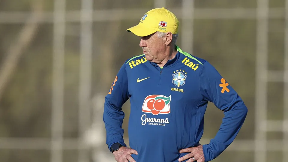 Ancelotti elogia seleção, fala em férias e se declara ao Brasil: 'Passei 15 dias muito bonitos'